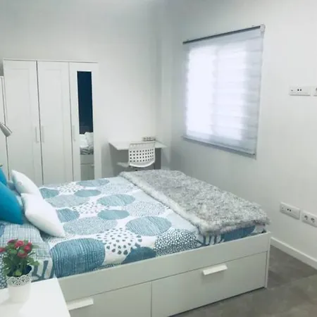 Modern Renovated 2 Bdrm - Canteras * 라스팔마스