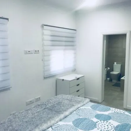 Modern Renovated 2 Bdrm - Canteras *